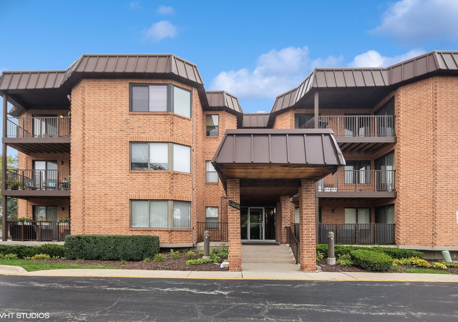 6401 Clarendon Hills Rd APT 211, Willowbrook, IL 60527 Zillow