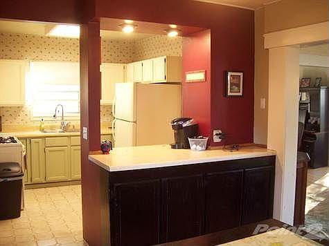 8-Dining Room to Kitchen