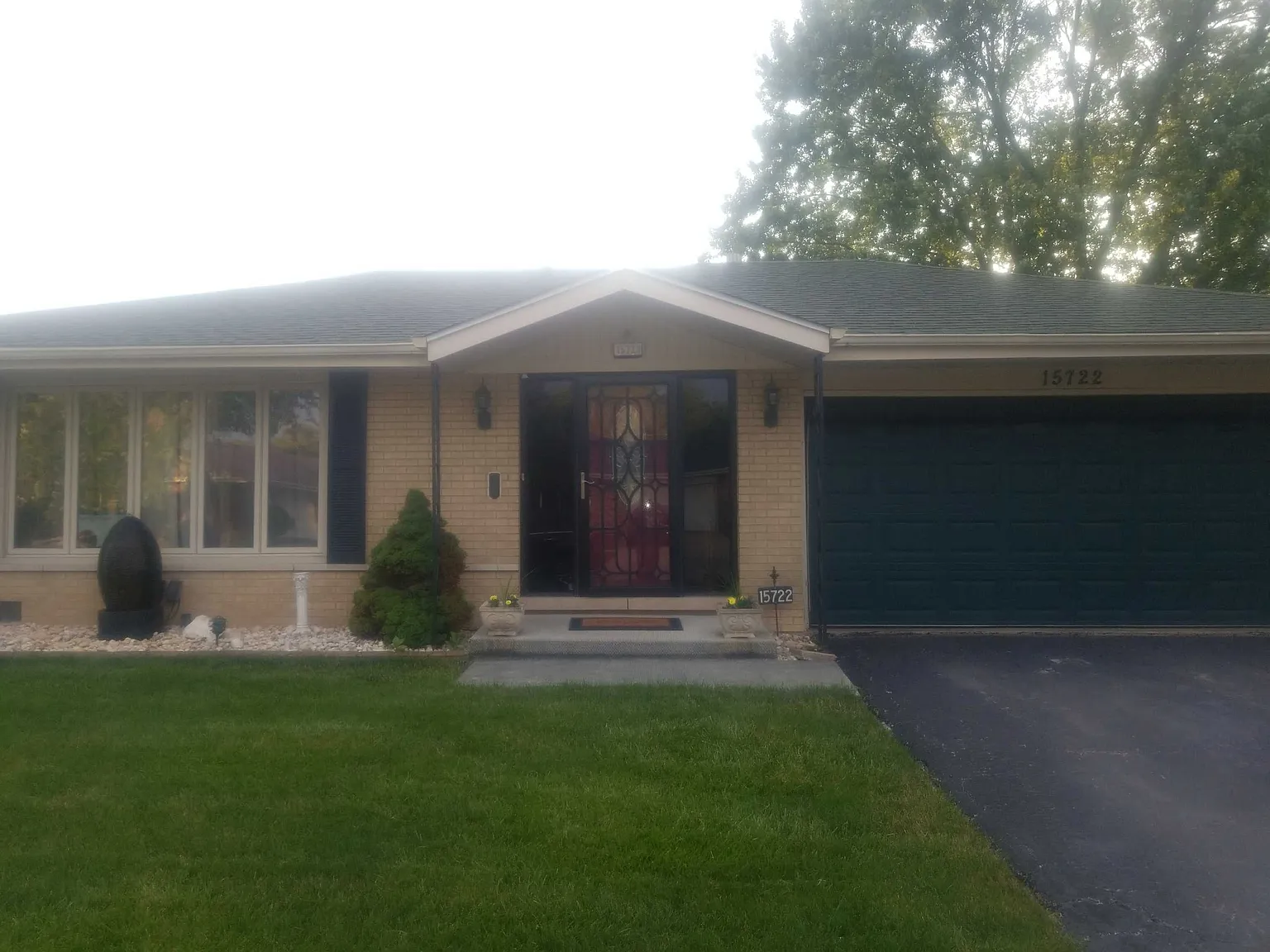 15722 Maryland Ave photo 1