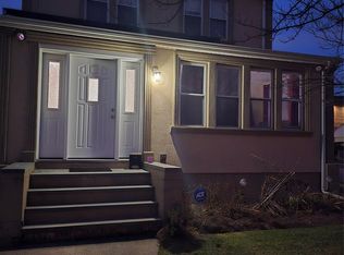 85 Bucknell Rd, Valley Stream, NY 11580