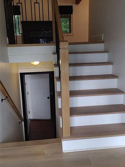 174 Bridgestone Dr — Photo 2