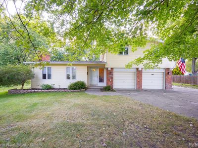 22231 Cass St, Farmington Hills, MI, 48335