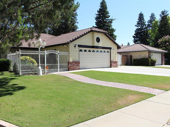2nd image of 9404 Bracken Oak Way
