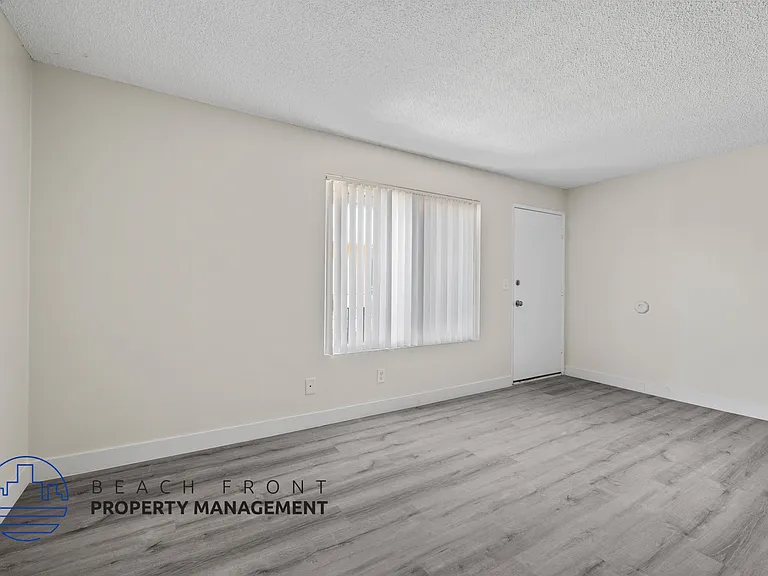 2040 E Florida St — Photo 14