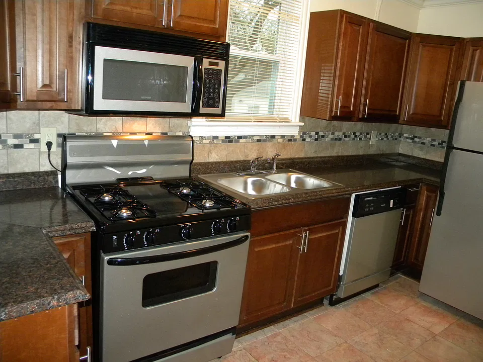 2929 Fillmore St NE #4