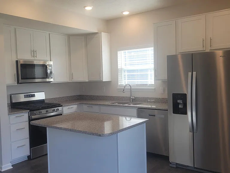 6724 Cardiff Dr — Photo 14