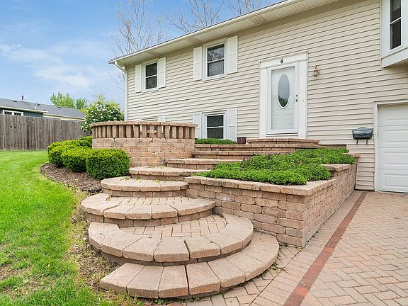 2nd image of 4 Ashlawn Ave