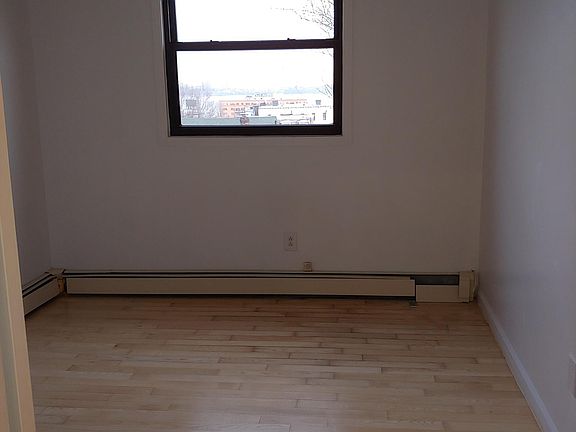 4th image of 397 Westervelt Ave