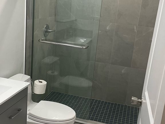 5th image of 211 Canyon Dr