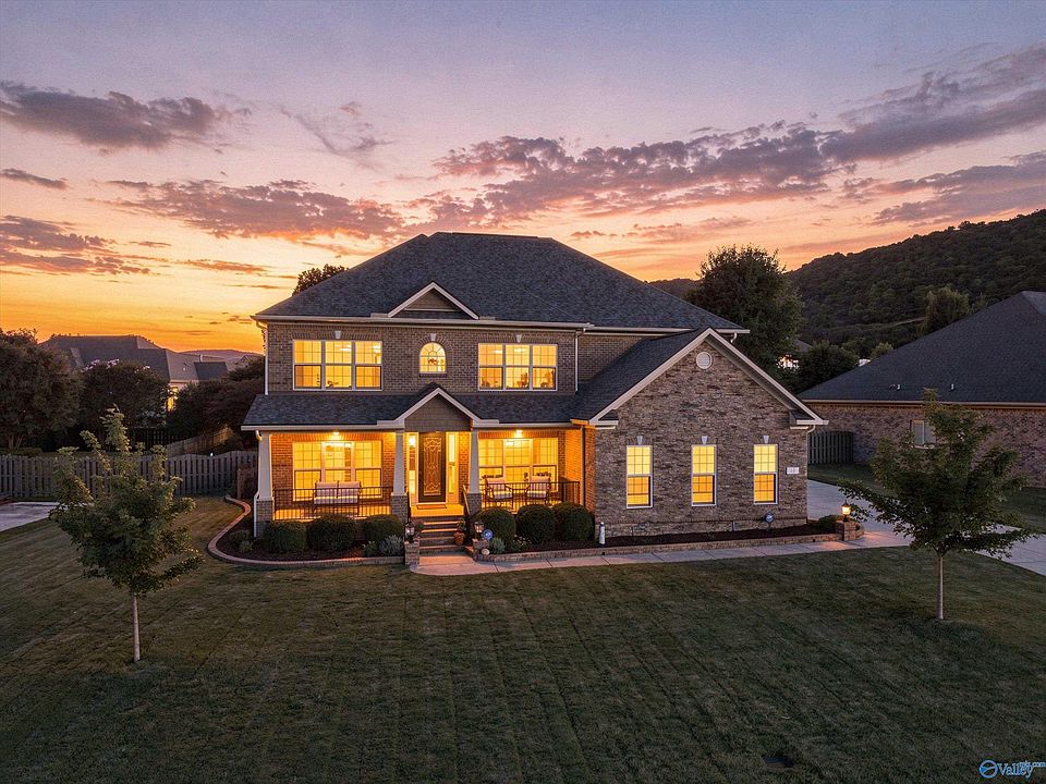 1st image of 11 Abby Glen Way