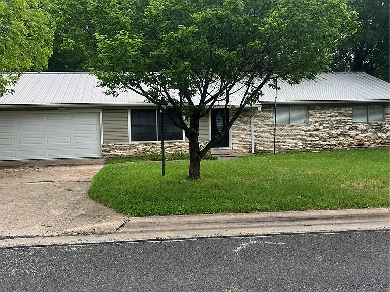 11655 River Oaks Trl — Photo 1