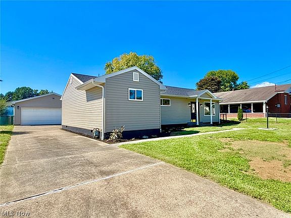 5th image of 716 57th St