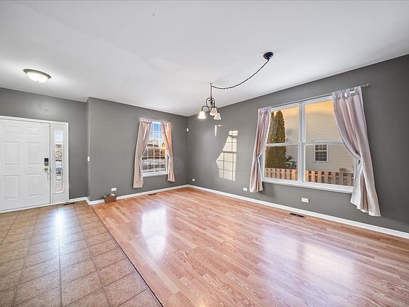 3rd image of 2470 Simon Dr