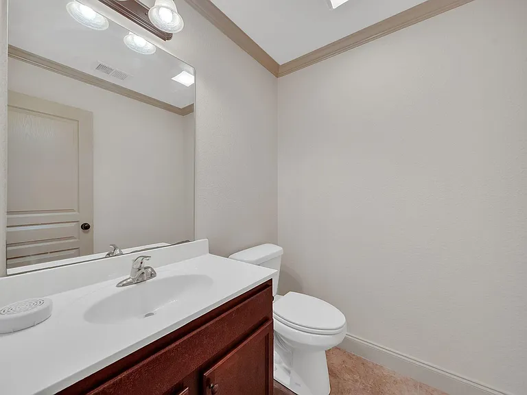 HILLRISE APARTMENTS — Photo 11