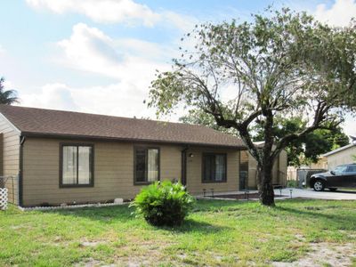 2394 Sylvia Ln, Palm Springs, FL, 33406