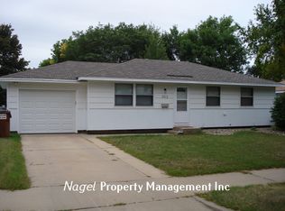 3913 E 24th St, Sioux Falls, SD 57103
