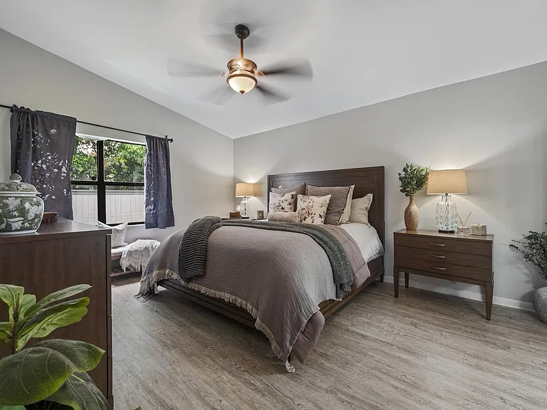 2482 Bedford Mews Dr — Photo 19