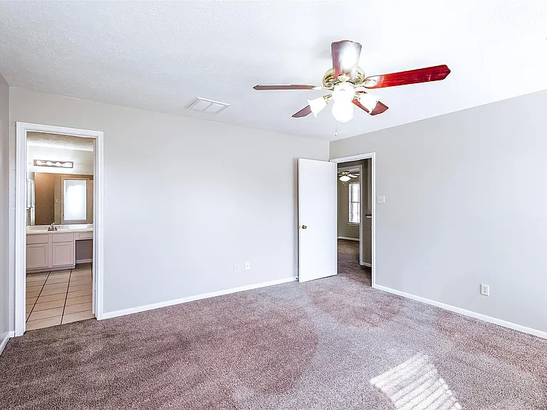 2103 Charlton House Ln — Photo 15