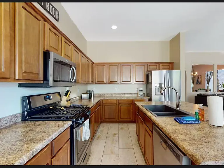 3010 W Espartero Way — Photo 7