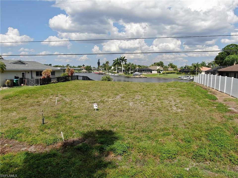 1st image of 3217 SE 10th Ave