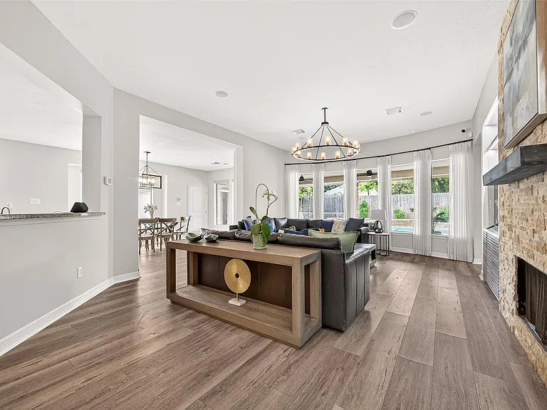 3510 Artesian Springs Ct — Photo 10