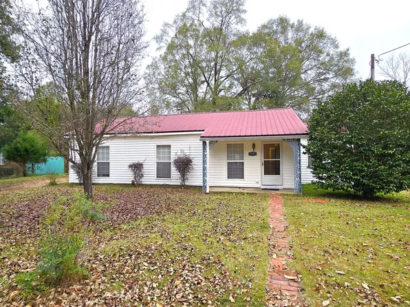 3891 Frasier St, Millbrook, AL 36054