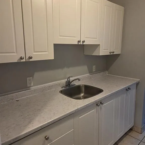 118 Riverview Dr #610 — Photo 2