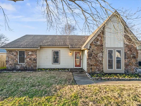 7821 Hickory Meadow Rd, Millington, TN 38053