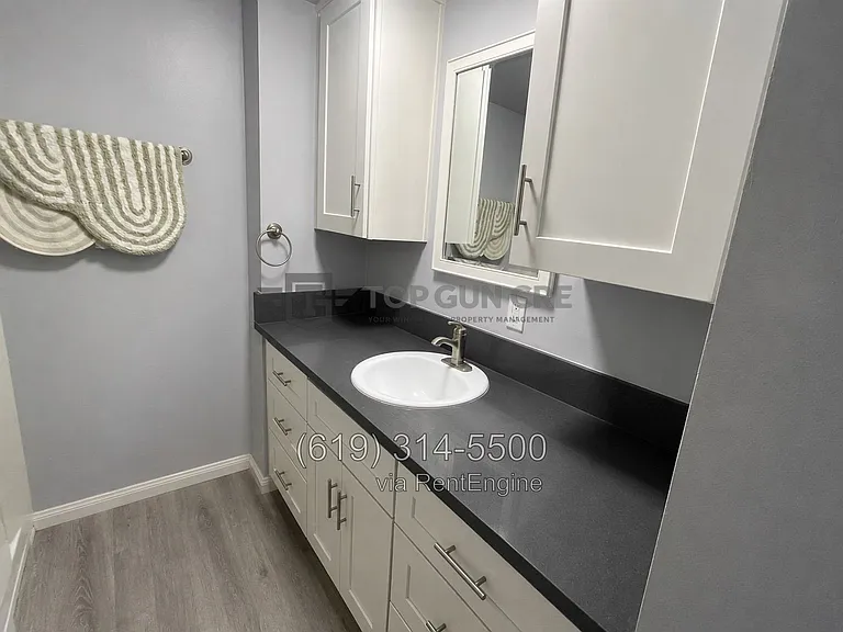 134 W Hawthorn St #17 — Photo 6