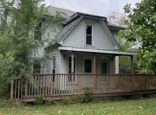 210 S Jefferson St, Roseville, IL