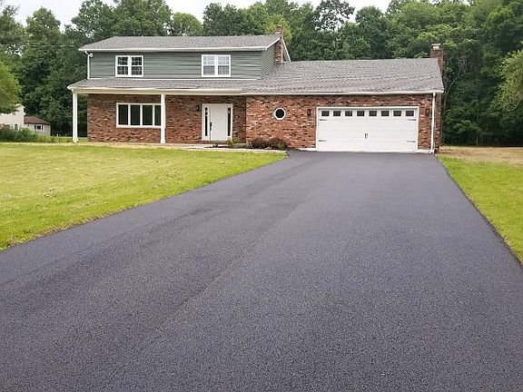 3rd image of 24 Munro St