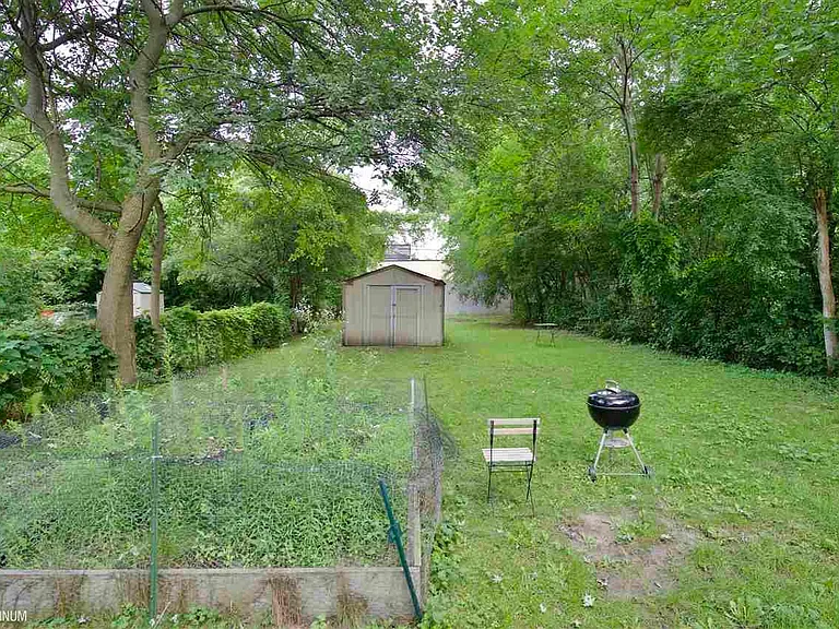 564 Stratford Rd — Photo 13