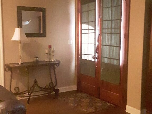 5th image of 412 Mill Pond Dr