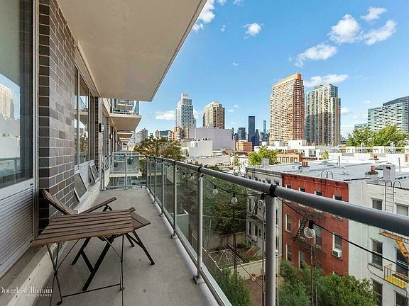3rd image of 549 Borden Ave APT 5B