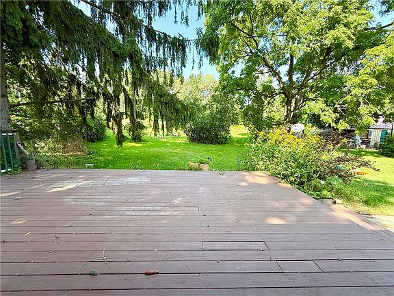 4th image of 804 Snyder Hill Rd