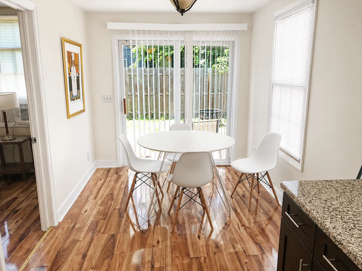 3 bed, 1200 sqft, $1,850 — Photo 4