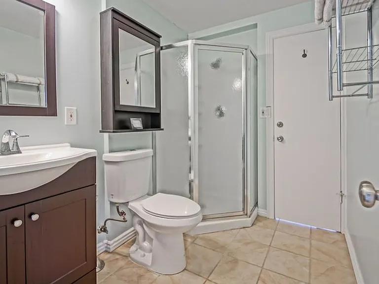2404 Sebald Ave — Photo 51