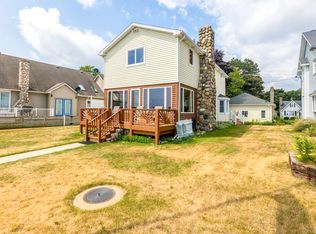 7769 Lakeview Dr, Lexington, MI 48450