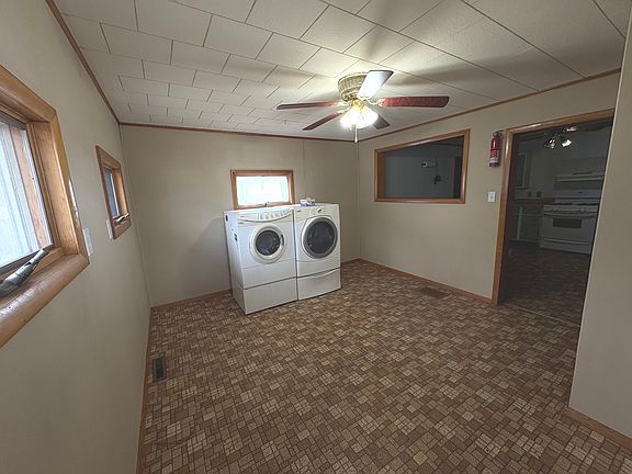 3rd image of 1022 1st Ave