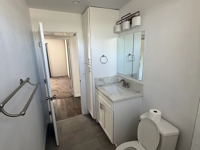 12403 Julian Ave #206 — Photo 15