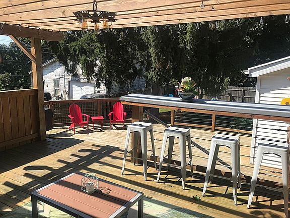 4th image of 710 S Marshall Ave