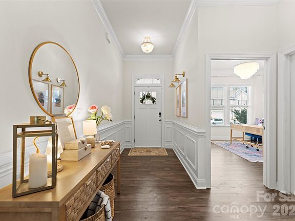 4th image of 349 Preston Rd