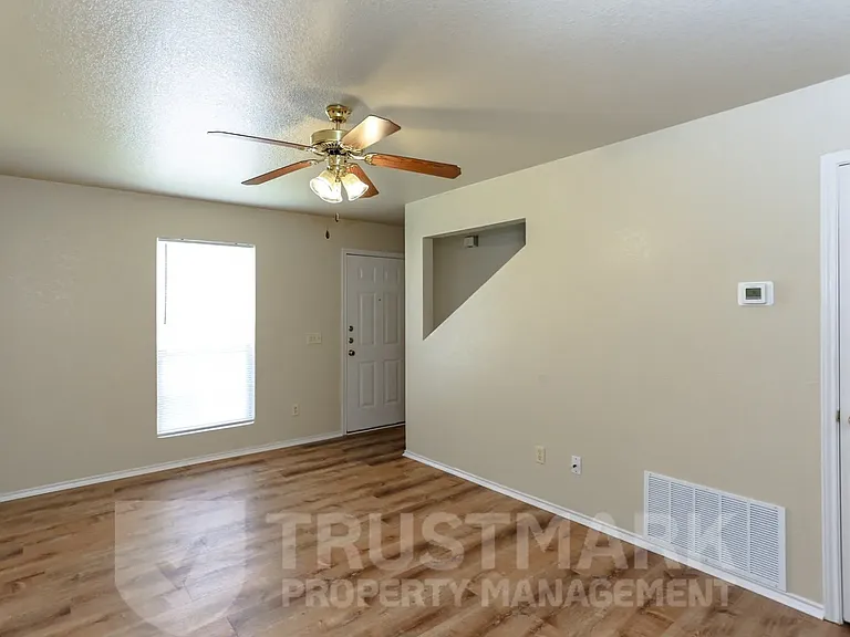 4005 Madison Dr #B — Photo 4