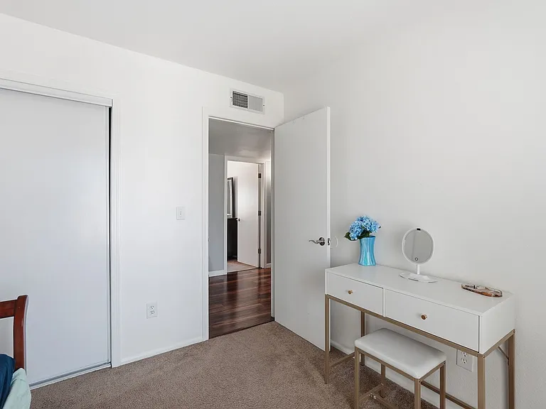 11610 N 41st Dr — Photo 31
