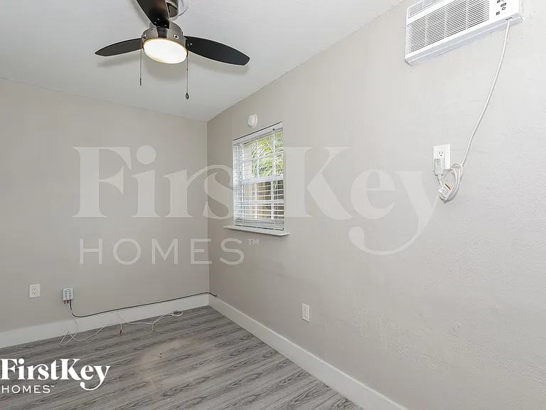 1185 Arizona Ave — Photo 17