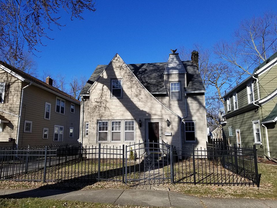 1st image of 1010 S Grinnell St