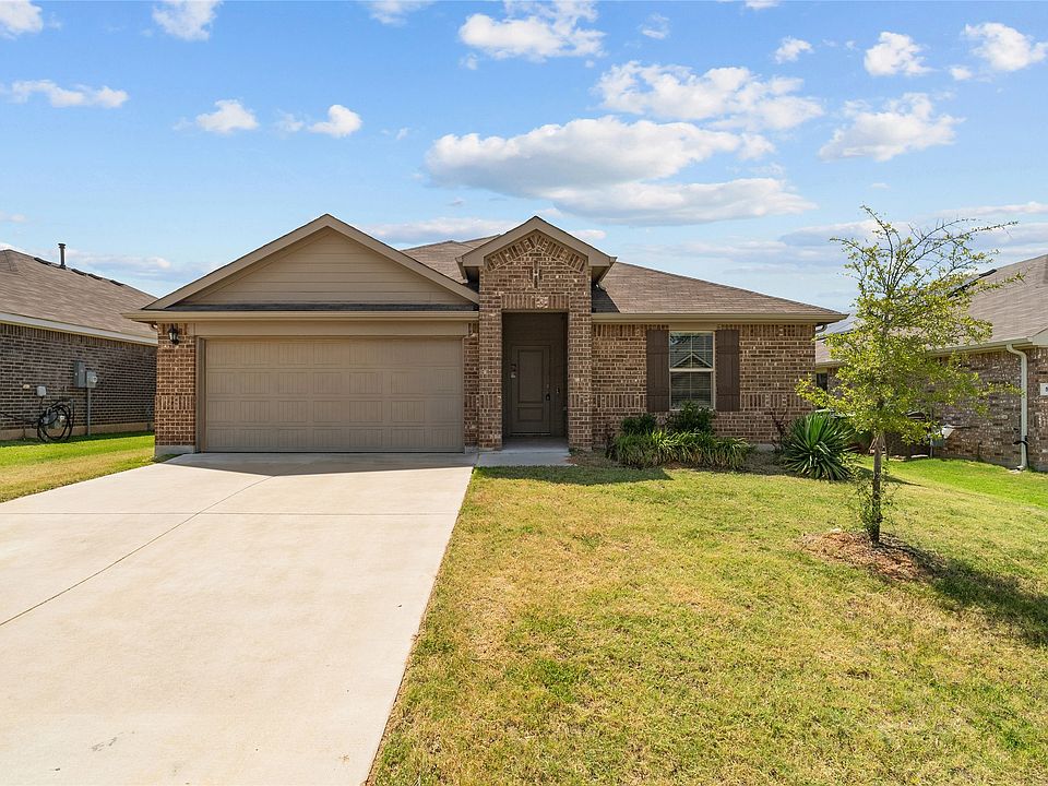 1st image of 549 Bronze Cir W
