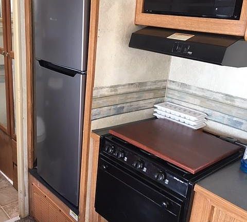 5th image of 204 N Parkway Dr #22