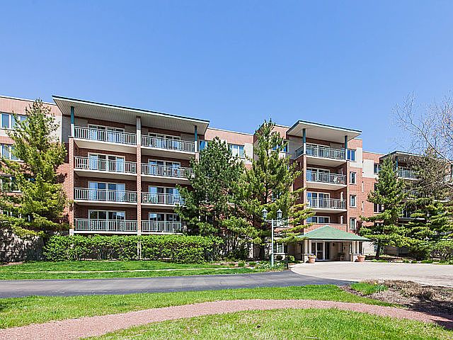 1st image of 3940 W Bryn Mawr Ave APT 305