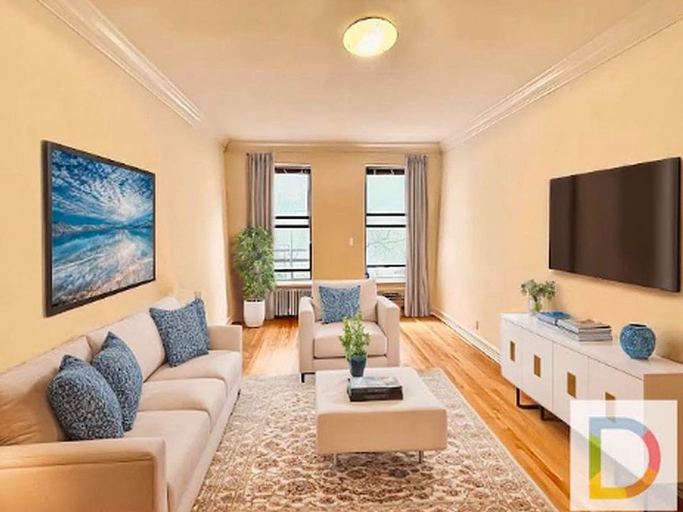 1st image of 498 Hudson St Floor 3
